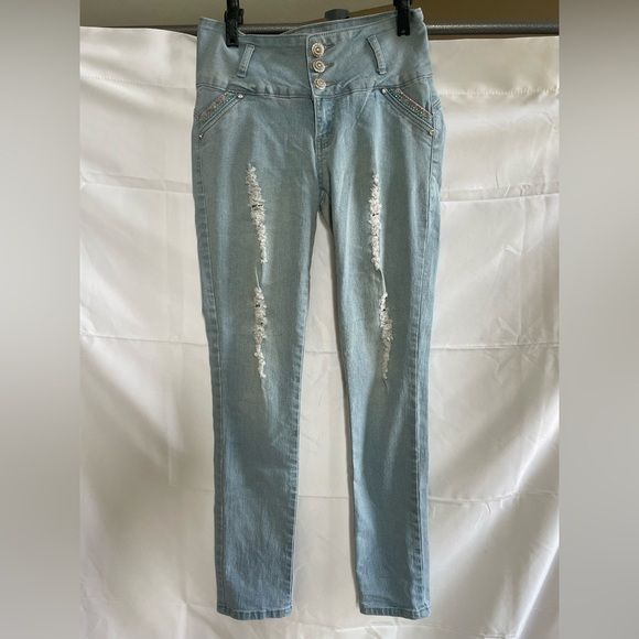silver diva Denim - Womens junior size 5 Distressed Blue Jeans